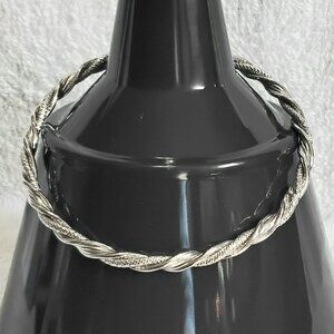 3/$20 8 1/2" Beautiful Twisted Metal Bracelet Quality Costume Jewelry!!